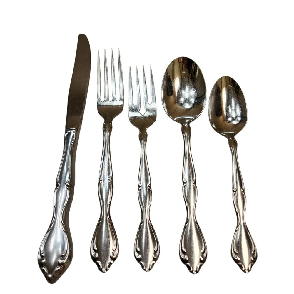 Oneida Community 5 Settings Stainless Chatelaine Flatware Betty Crocker 30 Piece